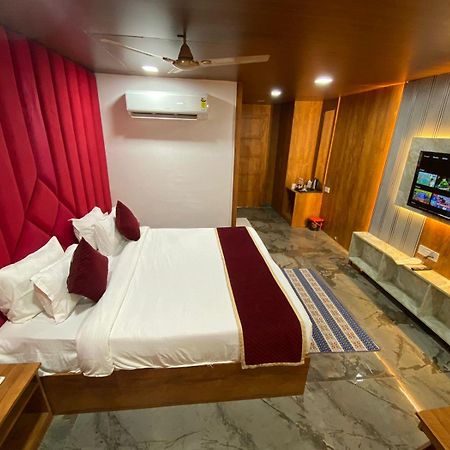 Rich Grand Hotel آغْرا المظهر الخارجي الصورة