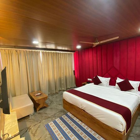Rich Grand Hotel آغْرا المظهر الخارجي الصورة