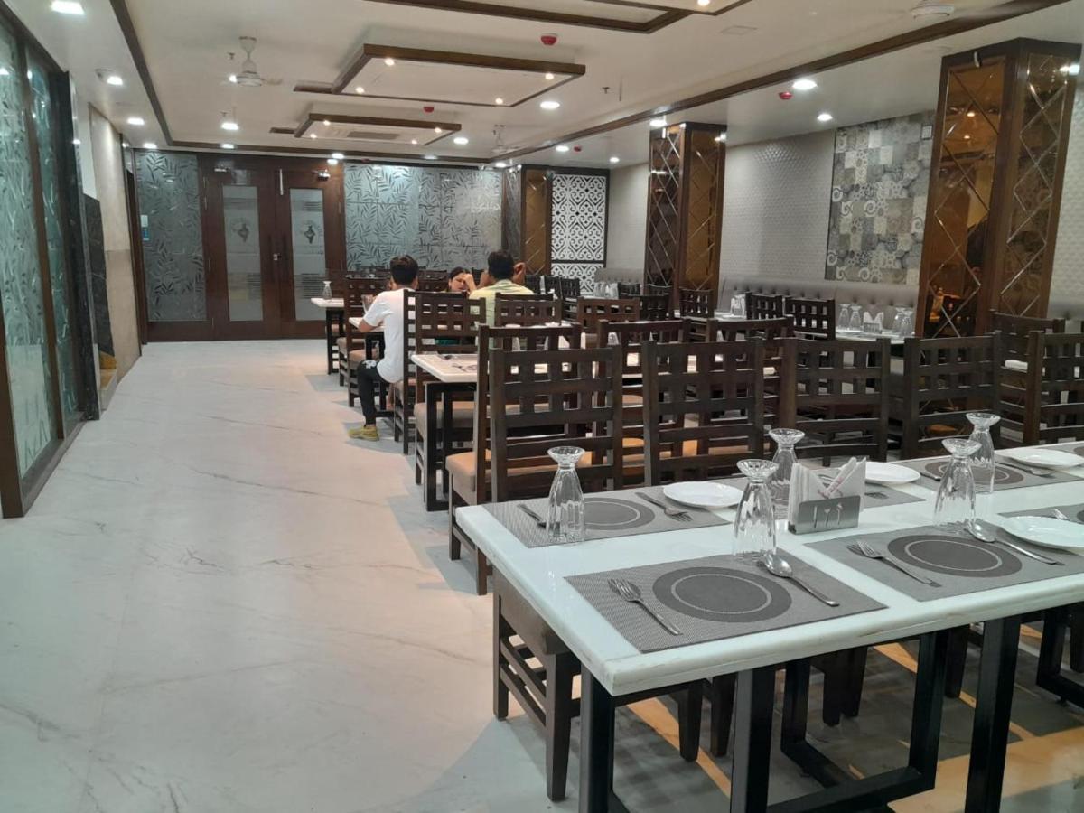 Rich Grand Hotel آغْرا المظهر الخارجي الصورة