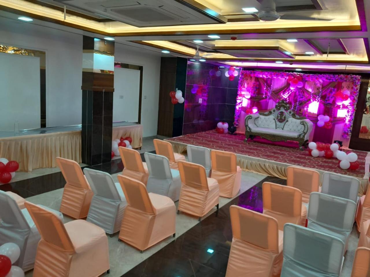 Rich Grand Hotel آغْرا المظهر الخارجي الصورة