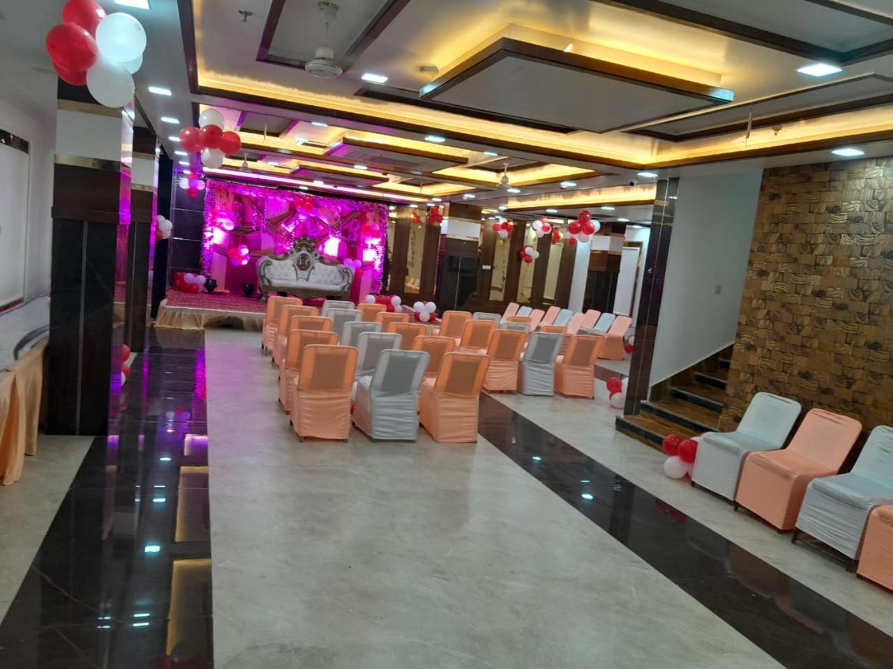 Rich Grand Hotel آغْرا المظهر الخارجي الصورة