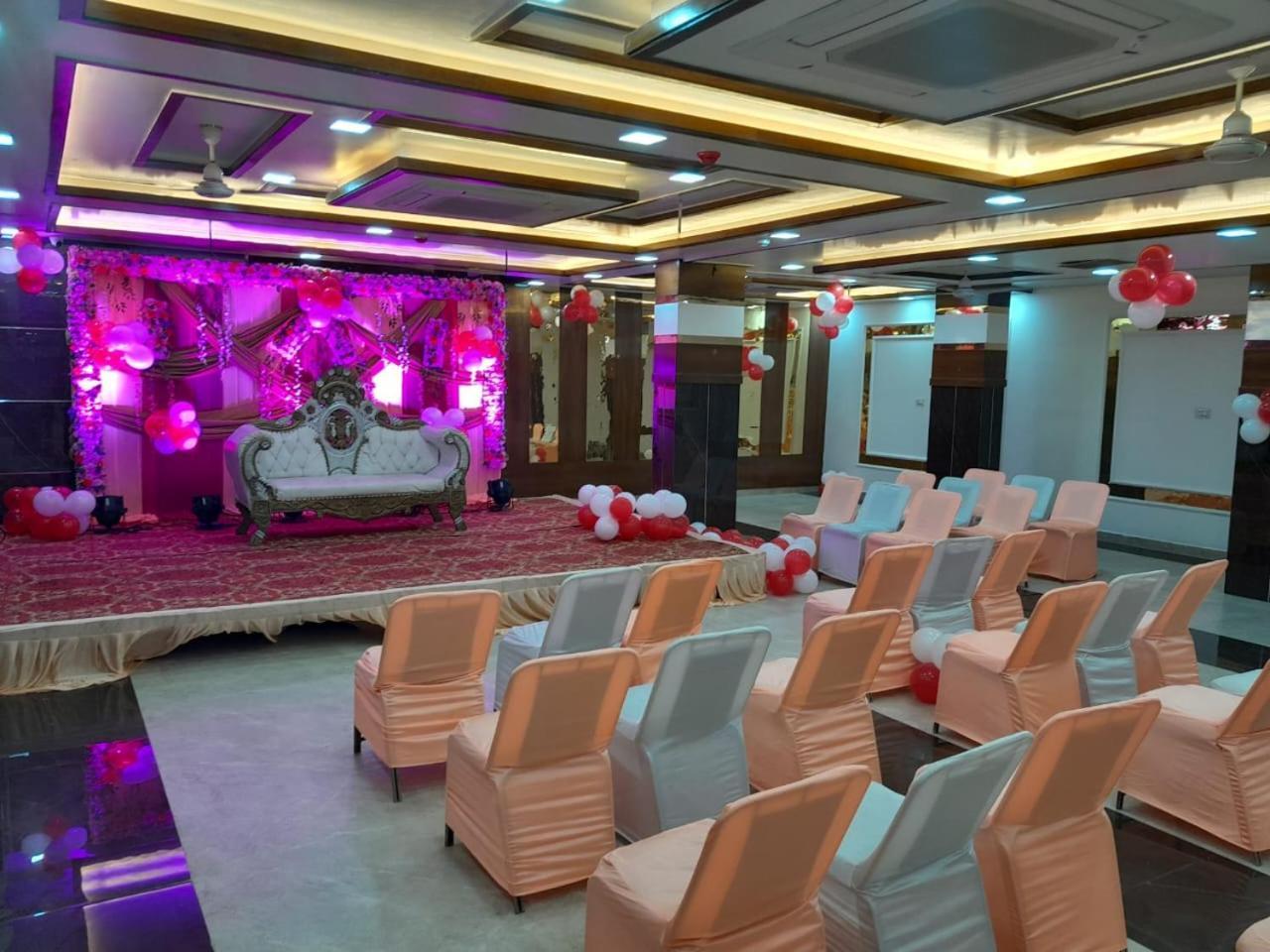Rich Grand Hotel آغْرا المظهر الخارجي الصورة