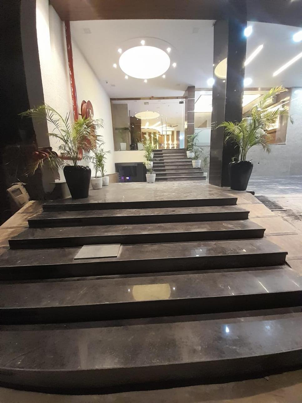 Rich Grand Hotel آغْرا المظهر الخارجي الصورة