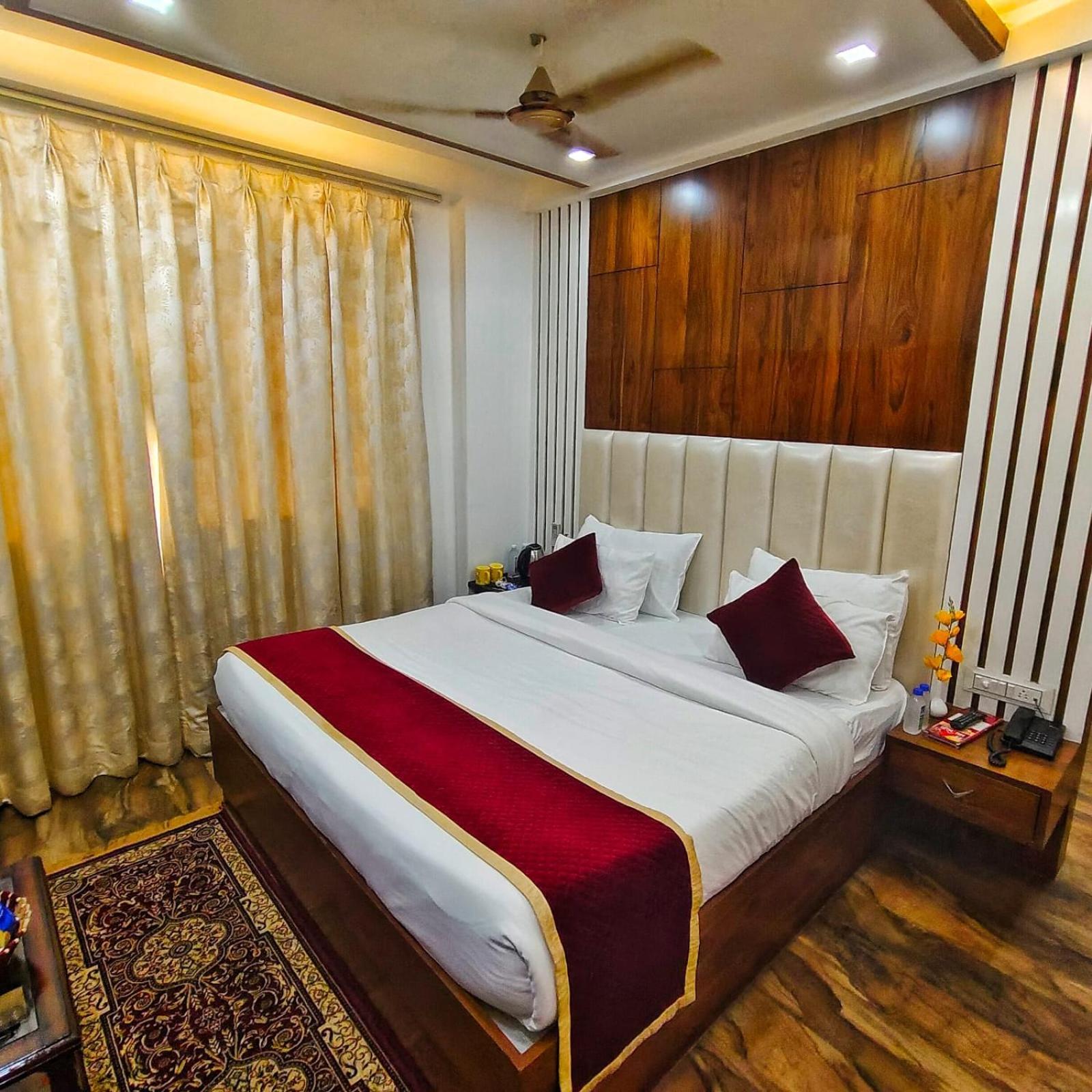 Rich Grand Hotel آغْرا المظهر الخارجي الصورة