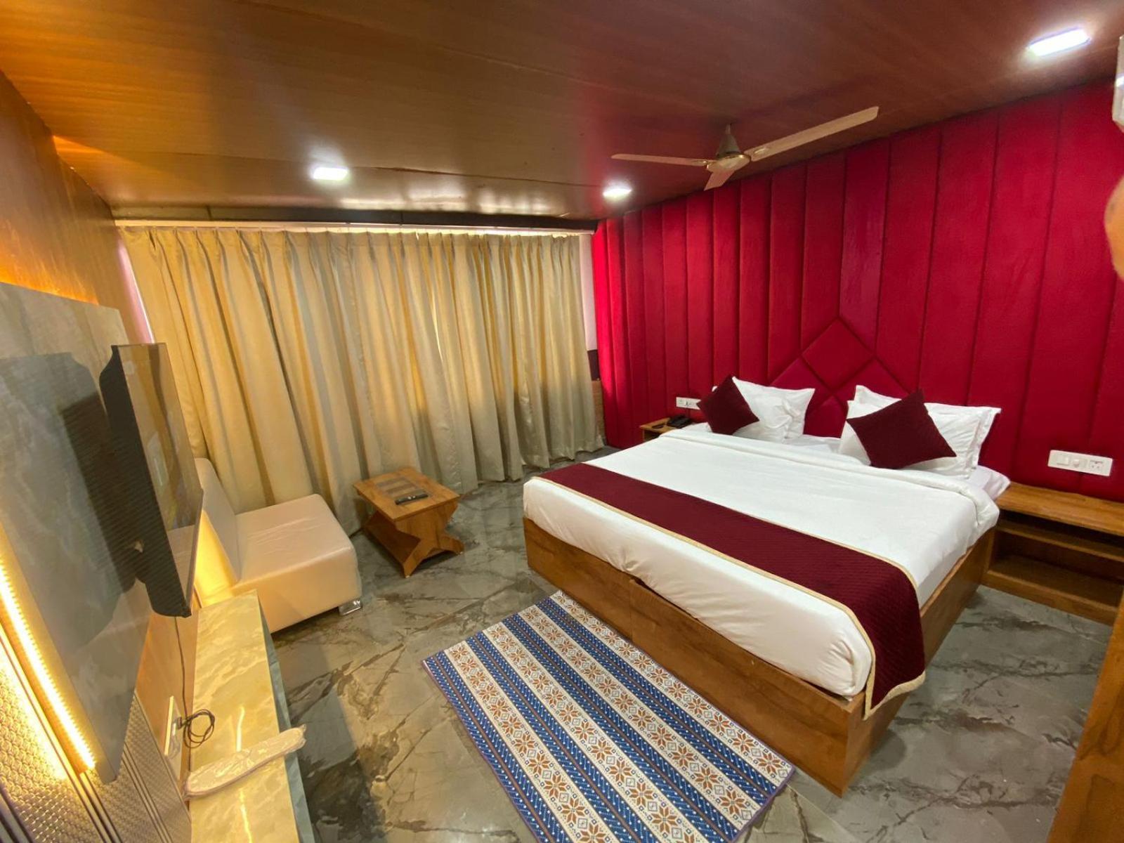 Rich Grand Hotel آغْرا المظهر الخارجي الصورة